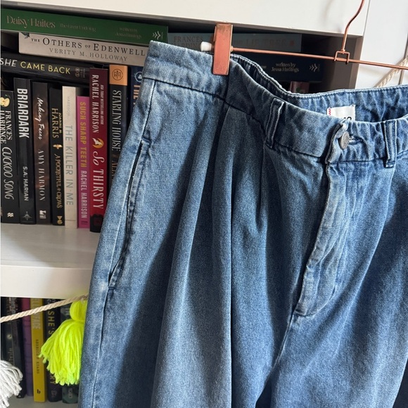 Urban Outfitters BDG large wash pleated oversized balloon denim jeans barrel - Picture 2 of 6